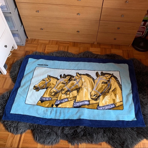 Vintage Hermès Large Towel Equestrian/Horses Motif - Picture 5 of 16